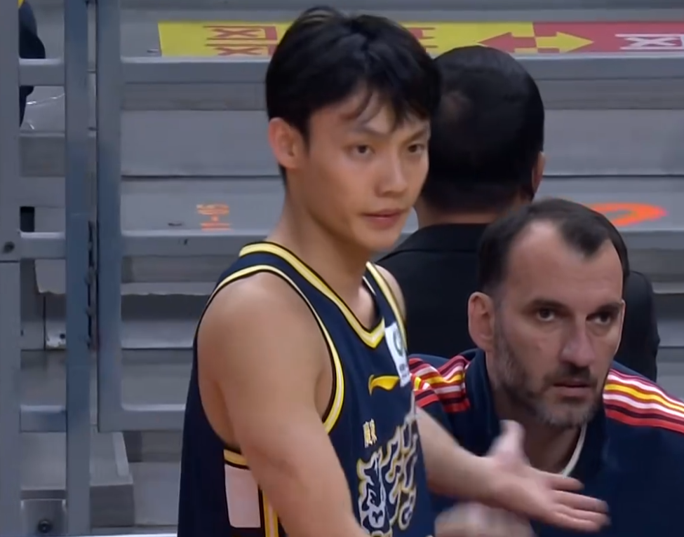 悟空体育美媒推演字母哥三方交易框架
