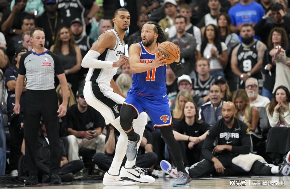 悟空体育绝妙，湖人队新阵容被NBA评论员比尔·西蒙斯起绰号“Snowtime”