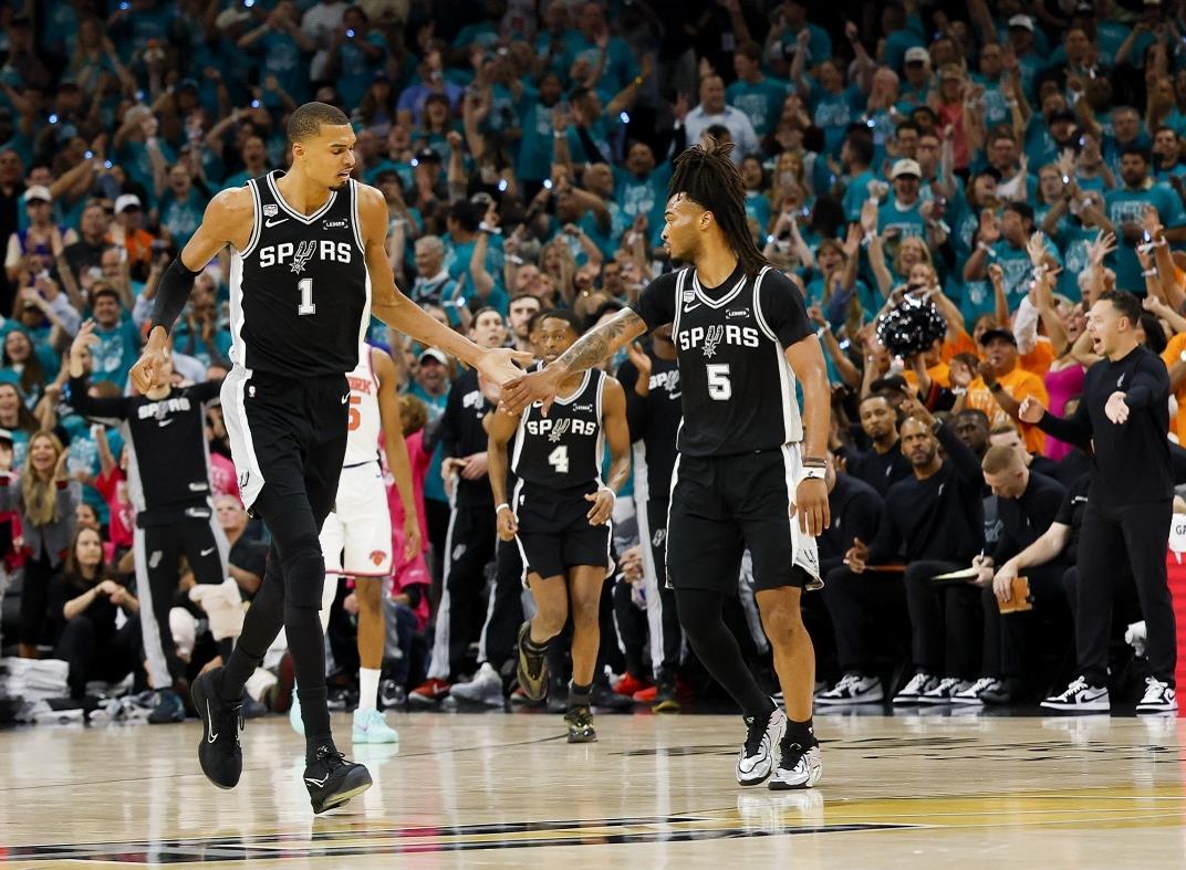 悟空体育2026NBA尼克斯夺得总冠军
