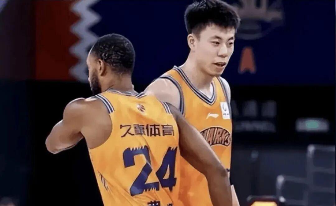 曝马刺考虑交易福克斯