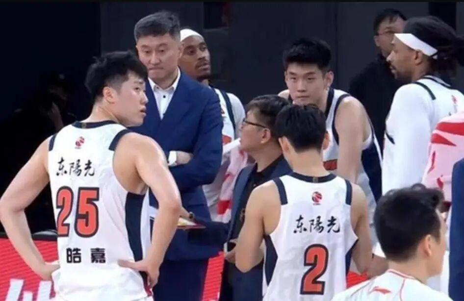 詹姆斯开炮：篮球转播失了初心