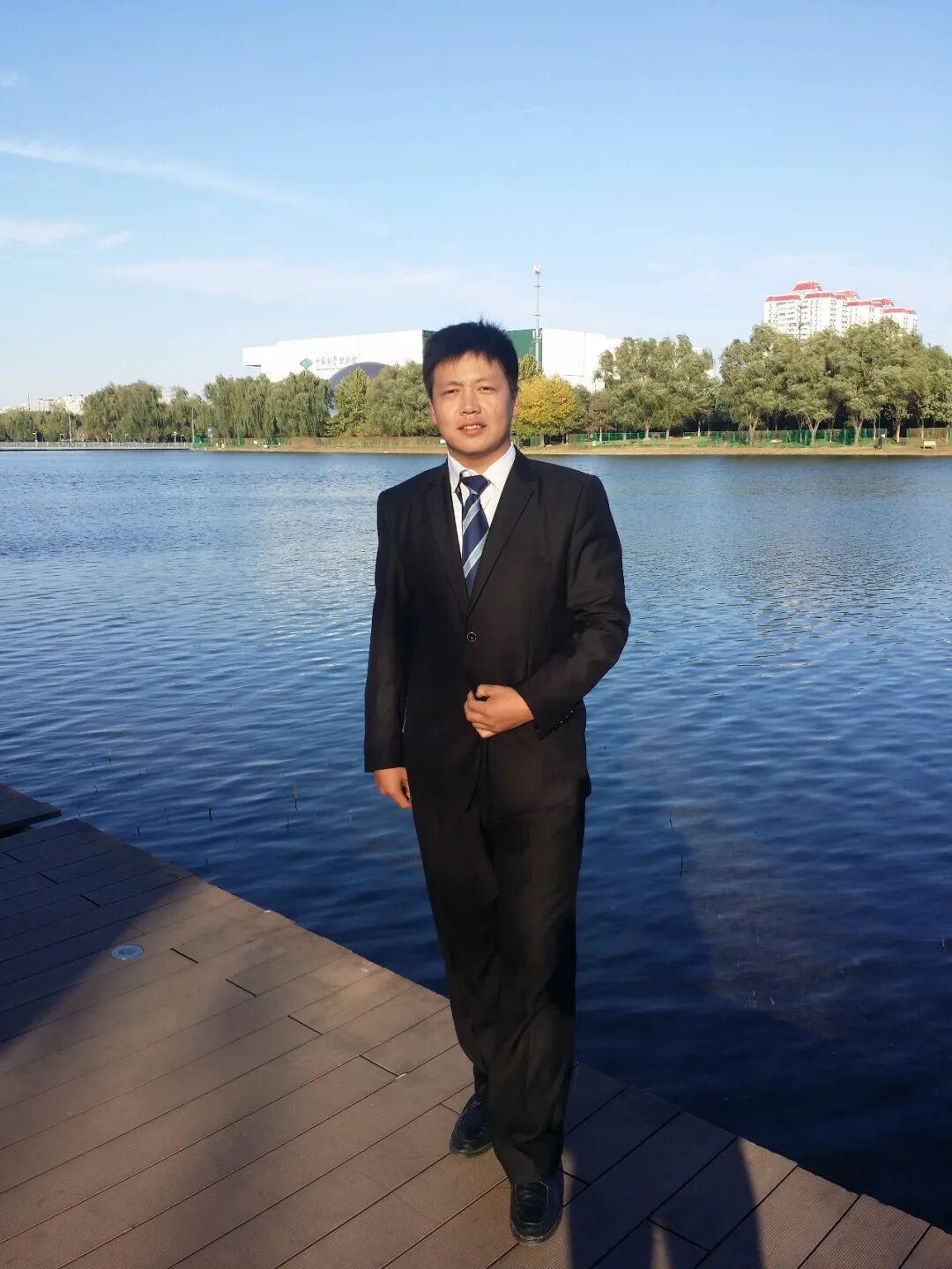 丁彦雨航祝贺布伦森夺冠，9年前两人曾是队友，此前有过互动