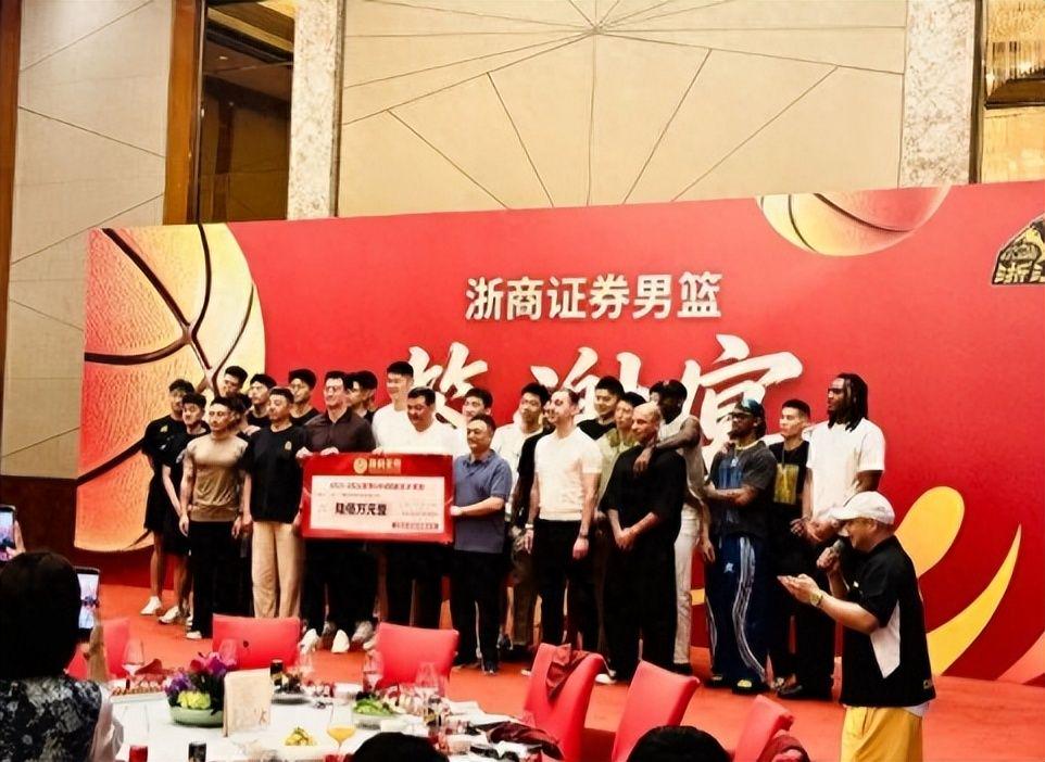 悟空体育尼克斯时隔53年重夺NBA总冠军