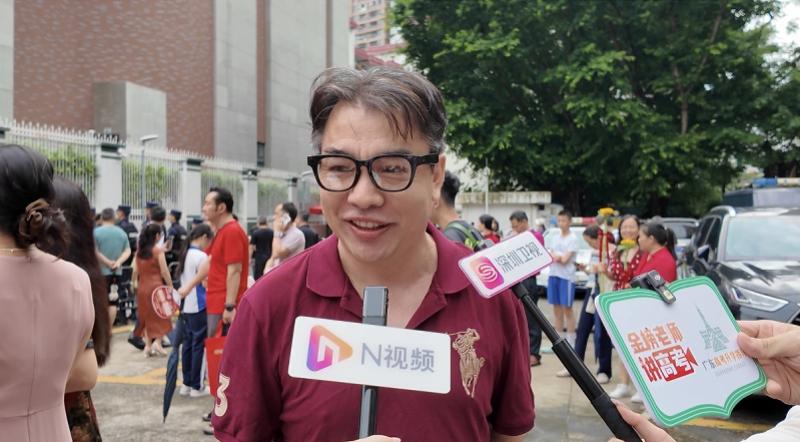 绿军死忠夸尼克斯怒喷闹事球迷