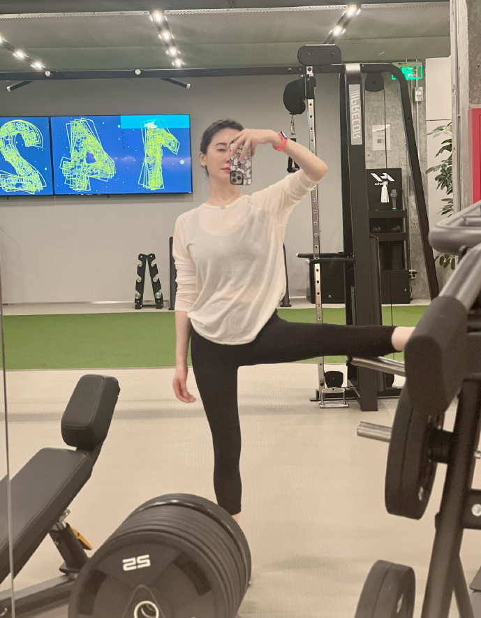 哈登因非法持枪指控在休斯顿被捕
