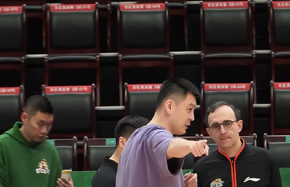 巴黎边锋巴尔科拉脚踝扭伤，缺阵数周