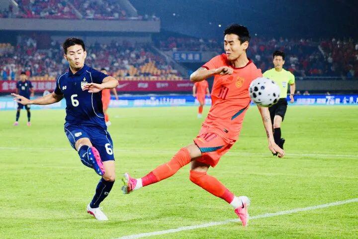 德容：来自荷兰国内的批评并不会动摇我们的信心
